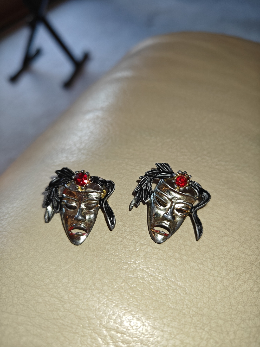Theatre Mask Pins Silver-Tone Metal Red Round Stones - Set of 2